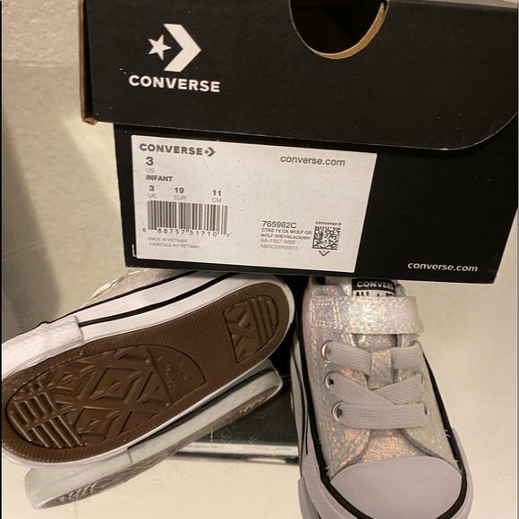 Infant Converse - Picture 3 of 3